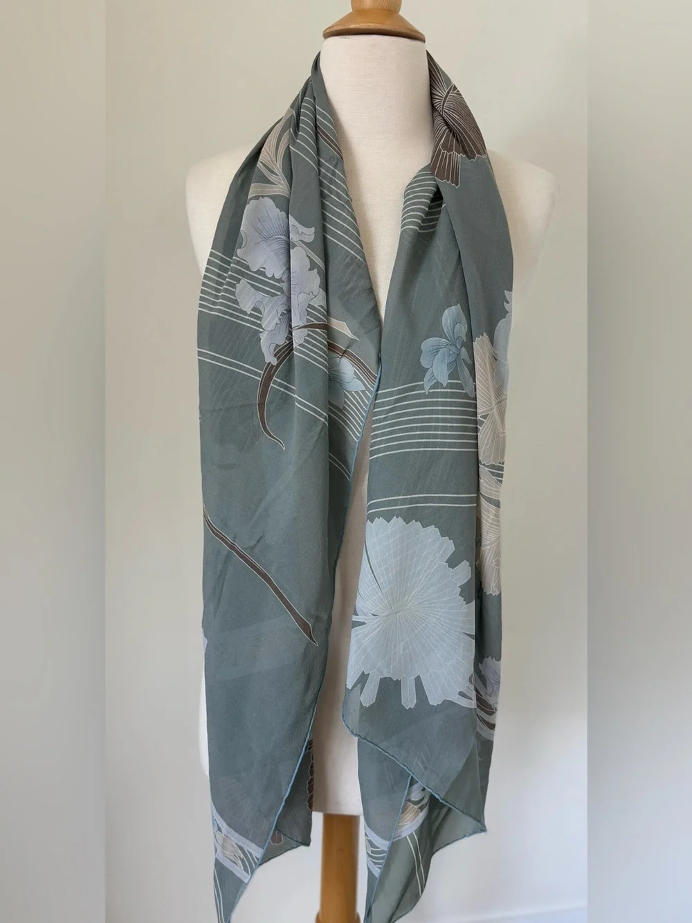 LEONARD PARIS 100% Silk Chiffon Scarf 26